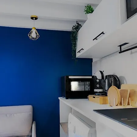 Cozy - Tram - Zenith Apartment *